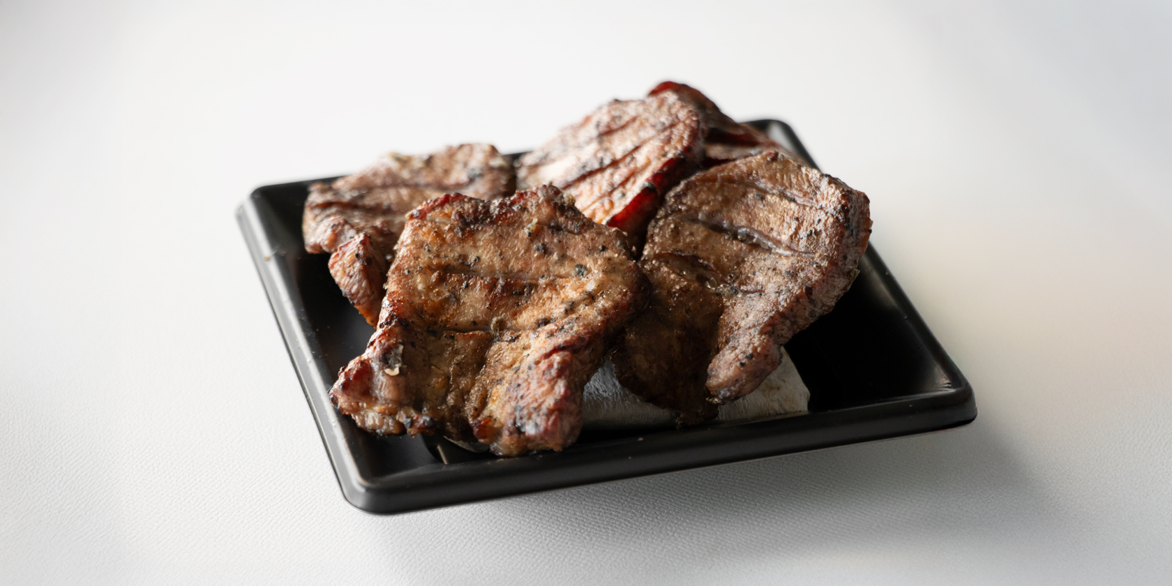 焼く手間がいらずに、職人が焼いた香ばしさ「焼きたて陣中牛タン」